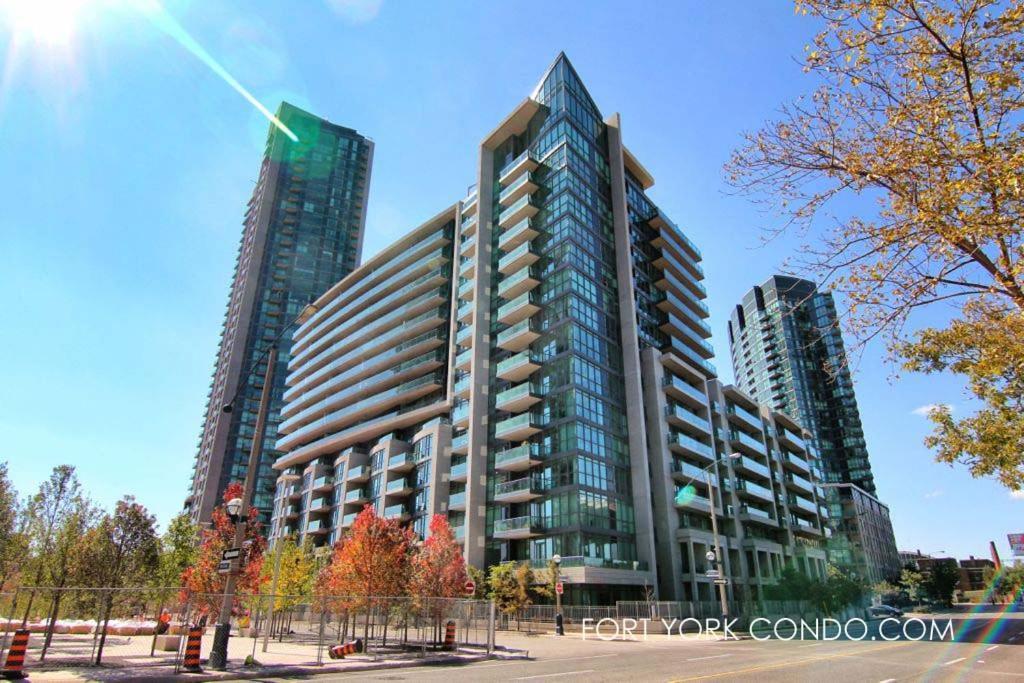 Lakefront Living Downtown Toronto - Free Parking, Gym, Indoor Pool Exterior foto